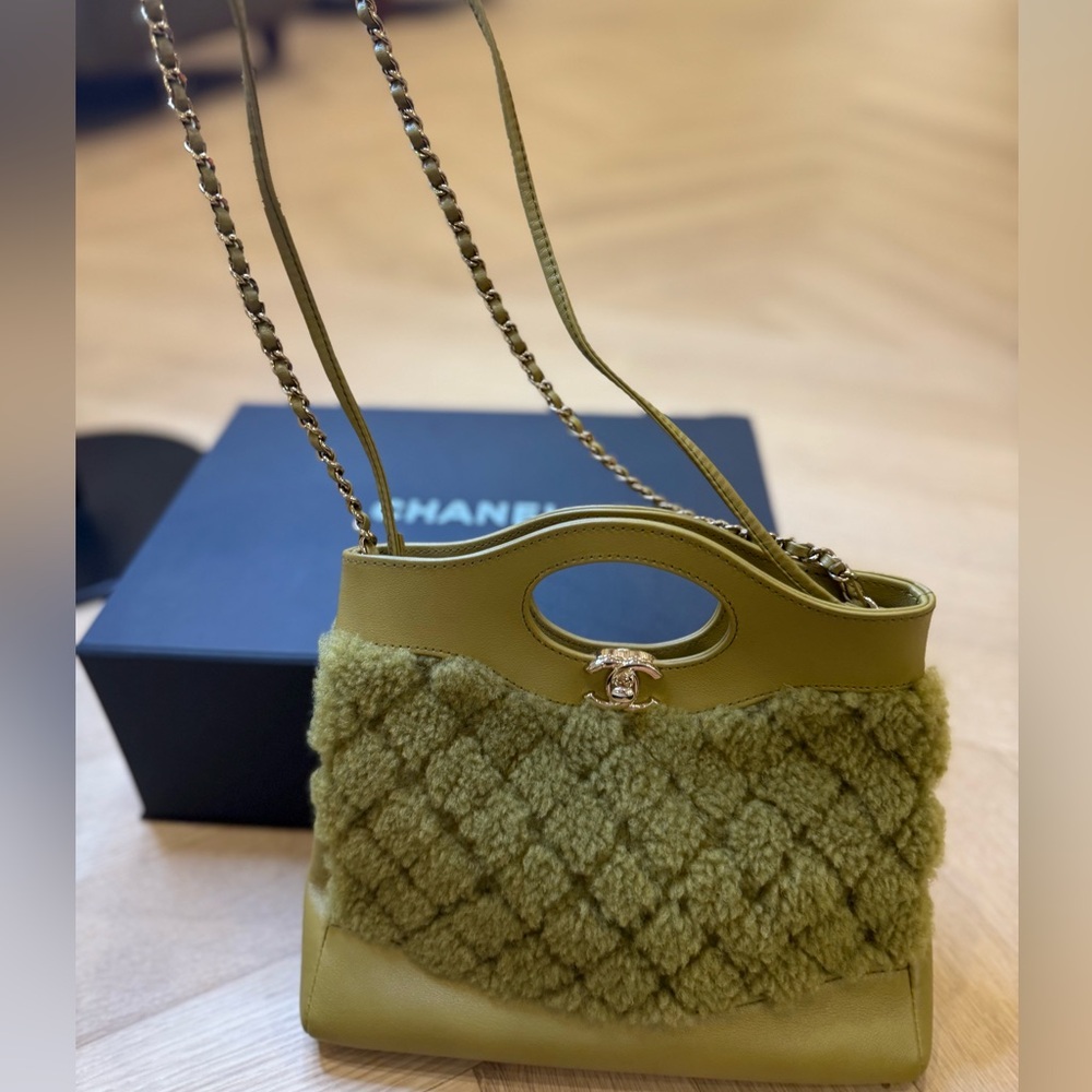 Chanel Shearling 31 Shopping Bag Mini green
